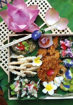 กล่องอาหารแห่งความรัก กับอาหารไทยชาววัง